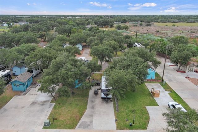 1402 W Corpus Christi St 33, Rockport, TX 78382