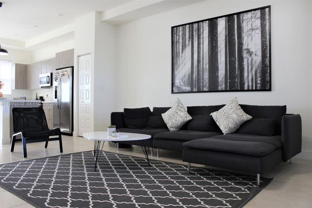 10455 NW 82nd St 33, Doral, FL 33178