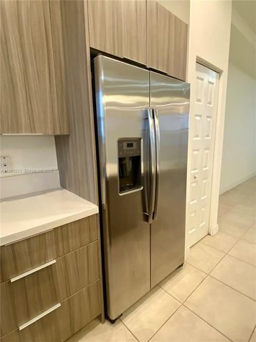 10455 NW 82nd St 33, Doral, FL 33178