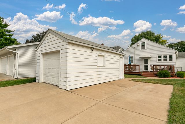 2349 30th Street, Moline, IL 61265