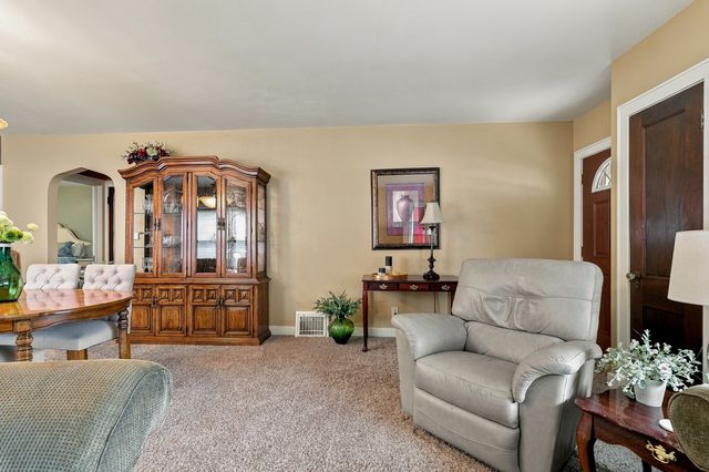 2349 30th Street, Moline, IL 61265