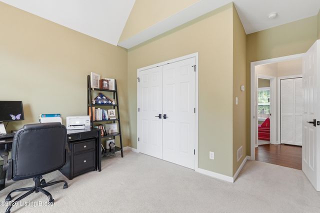 10511 Vintage Creek Dr, Louisville, KY 40299