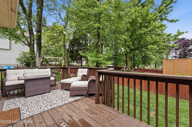 10511 Vintage Creek Dr, Louisville, KY 40299