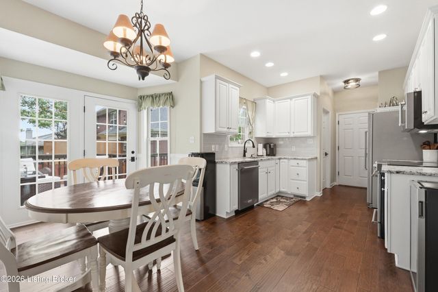 10511 Vintage Creek Dr, Louisville, KY 40299