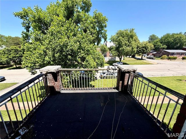 208 Bellerive Boulevard, St Louis, MO 63111