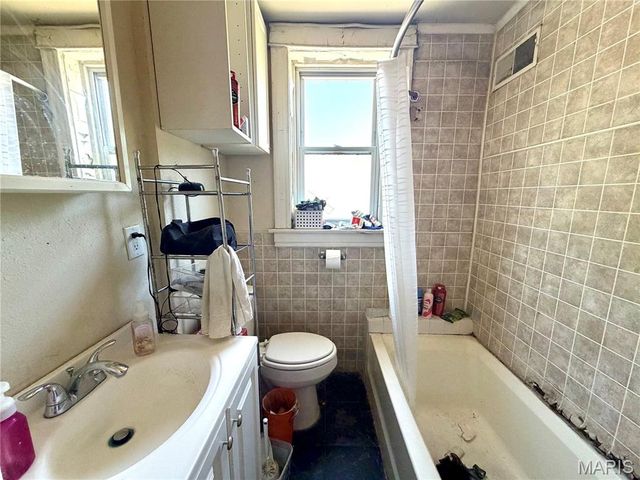 208 Bellerive Boulevard, St Louis, MO 63111