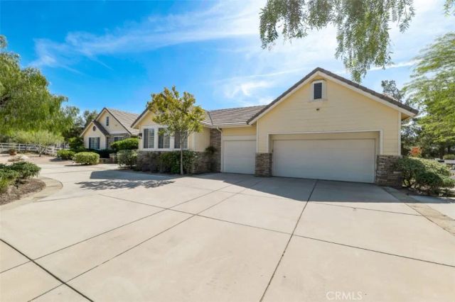 9618 Sweetwater Drive, Agua Dulce, CA 91390