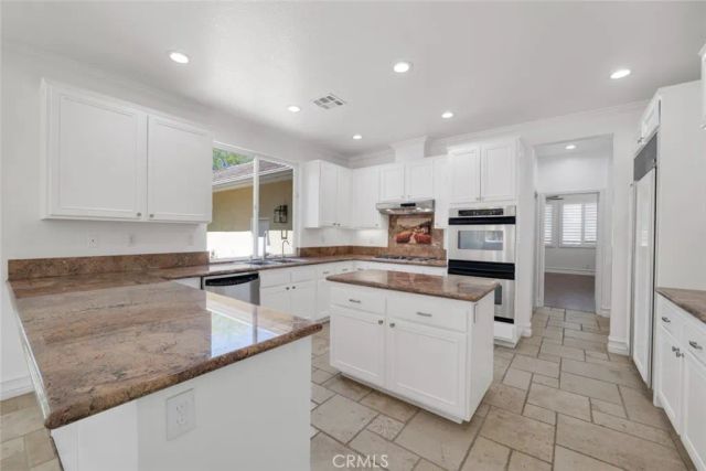 9618 Sweetwater Drive, Agua Dulce, CA 91390