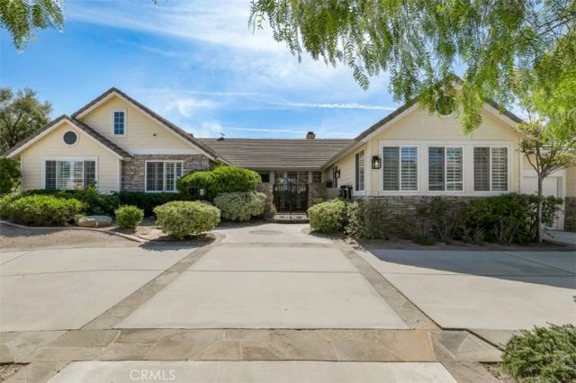 9618 Sweetwater Drive, Agua Dulce, CA 91390