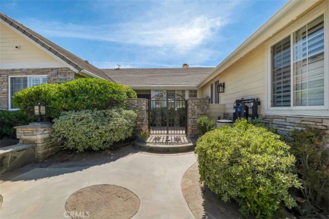 9618 Sweetwater Drive, Agua Dulce, CA 91390