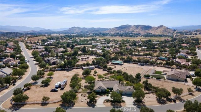 9618 Sweetwater Drive, Agua Dulce, CA 91390