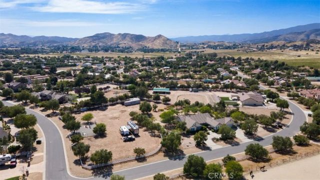 9618 Sweetwater Drive, Agua Dulce, CA 91390