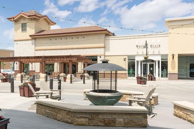 12029 86th Avenue N, Maple Grove, MN 55369