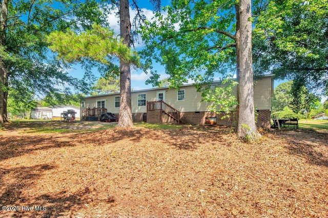 246 Farmhouse Court, Sanford, NC 27332