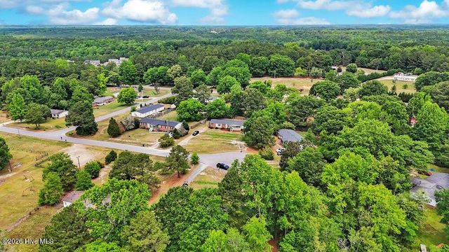 246 Farmhouse Court, Sanford, NC 27332