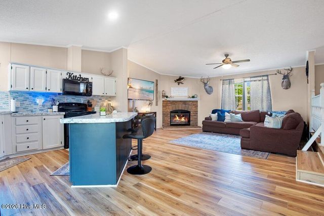 246 Farmhouse Court, Sanford, NC 27332