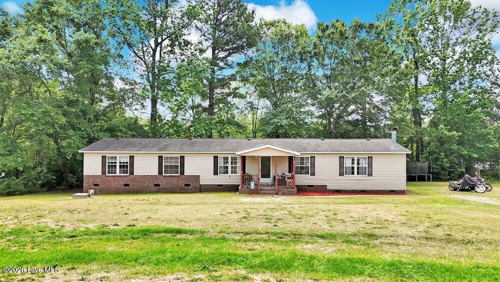 246 Farmhouse Court, Sanford, NC 27332