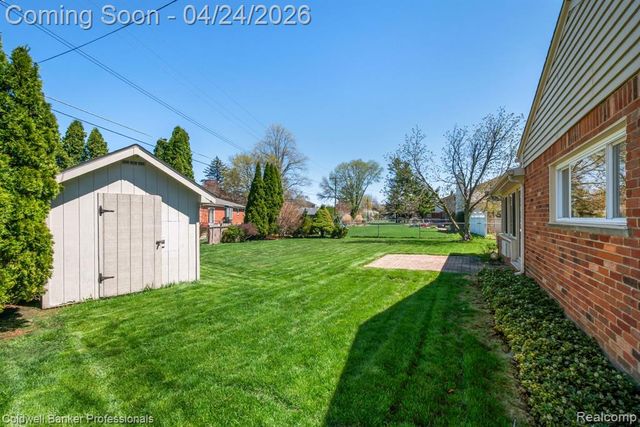 35624 Oakdale Street, Livonia, MI 48154