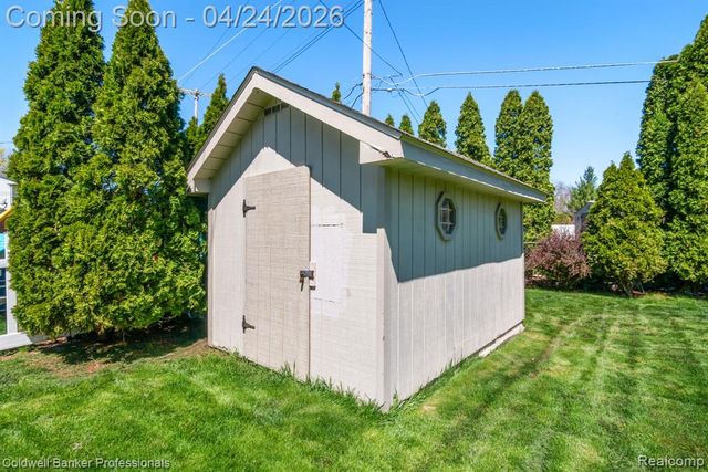 35624 Oakdale Street, Livonia, MI 48154