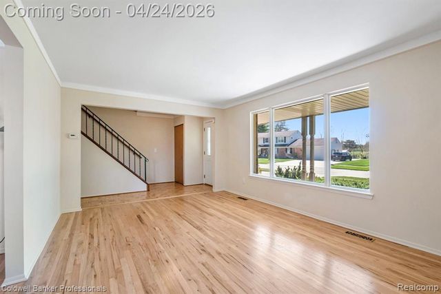 35624 Oakdale Street, Livonia, MI 48154