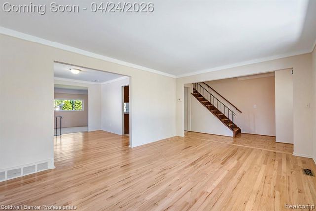 35624 Oakdale Street, Livonia, MI 48154