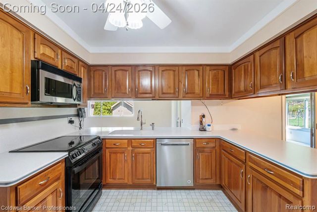 35624 Oakdale Street, Livonia, MI 48154