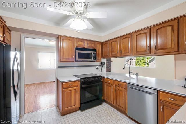 35624 Oakdale Street, Livonia, MI 48154