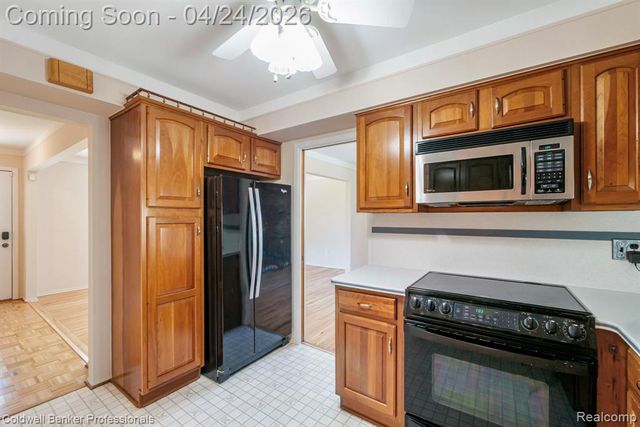 35624 Oakdale Street, Livonia, MI 48154