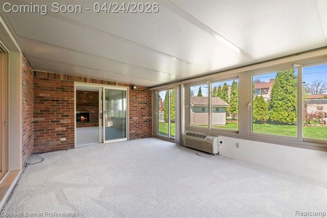35624 Oakdale Street, Livonia, MI 48154