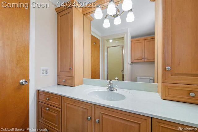 35624 Oakdale Street, Livonia, MI 48154
