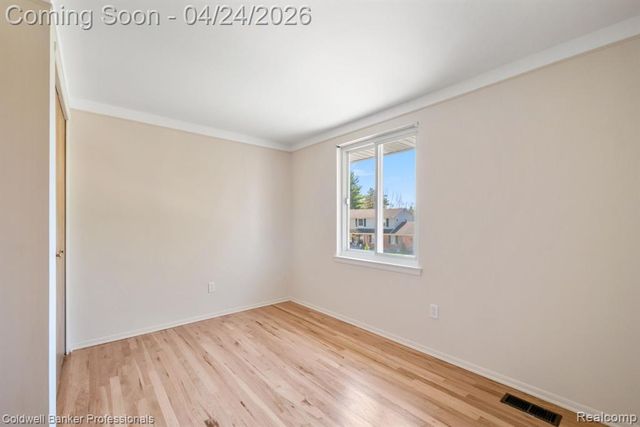 35624 Oakdale Street, Livonia, MI 48154
