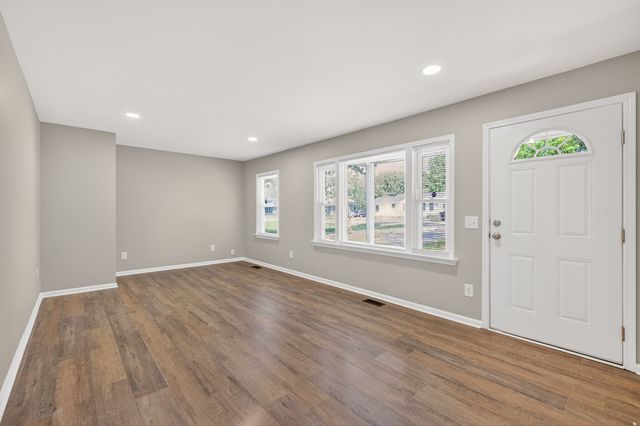 711 Lynn St, Murfreesboro, TN 37129