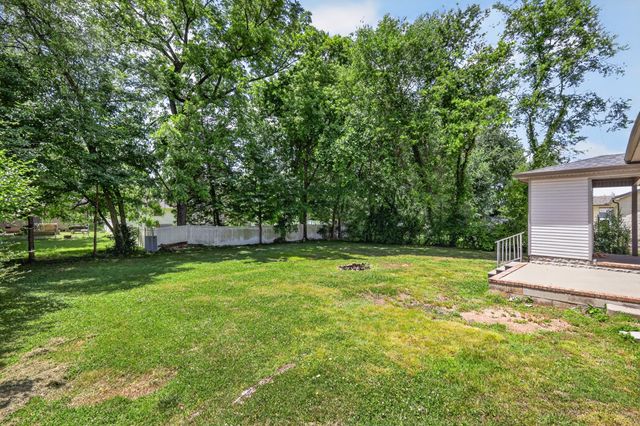 711 Lynn St, Murfreesboro, TN 37129