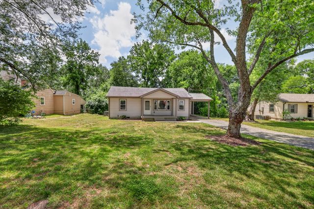 711 Lynn St, Murfreesboro, TN 37129