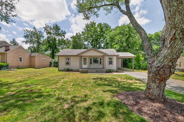 711 Lynn St, Murfreesboro, TN 37129