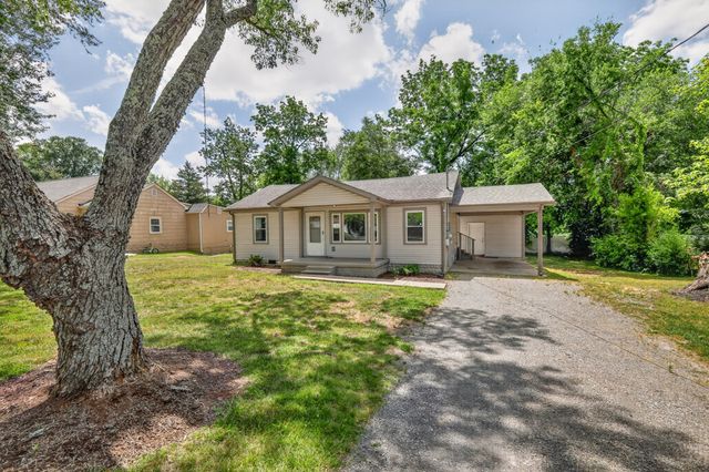711 Lynn St, Murfreesboro, TN 37129