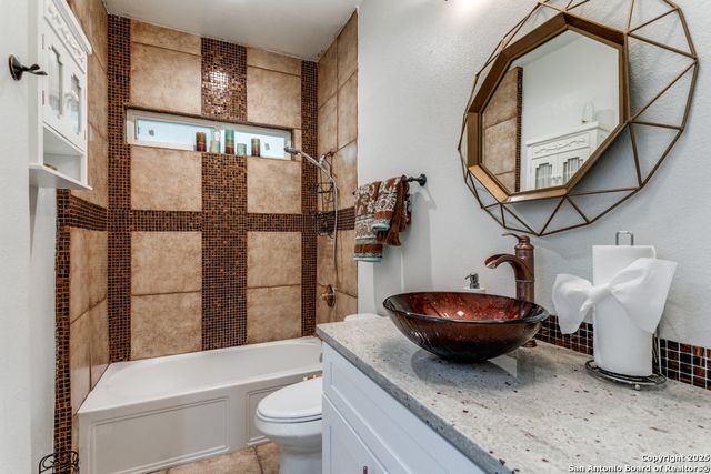 317 42nd, San Antonio, TX 78237