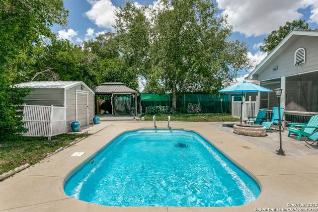 317 42nd, San Antonio, TX 78237