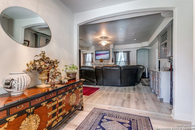 317 42nd, San Antonio, TX 78237