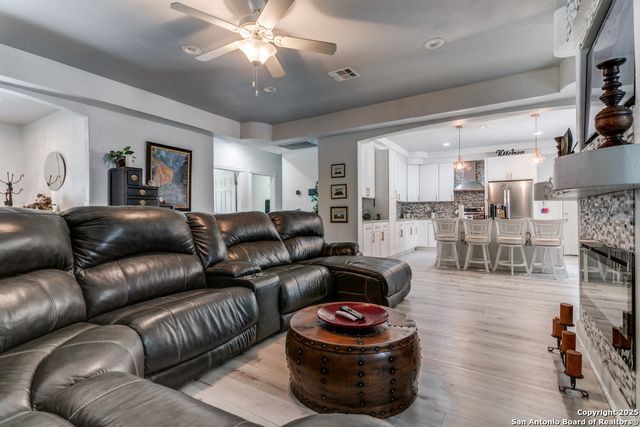 317 42nd, San Antonio, TX 78237