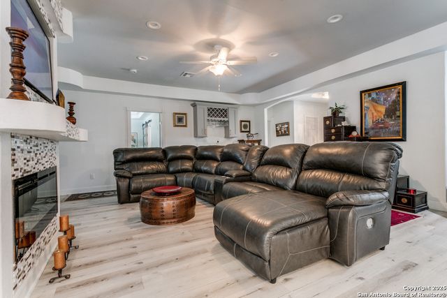 317 42nd, San Antonio, TX 78237