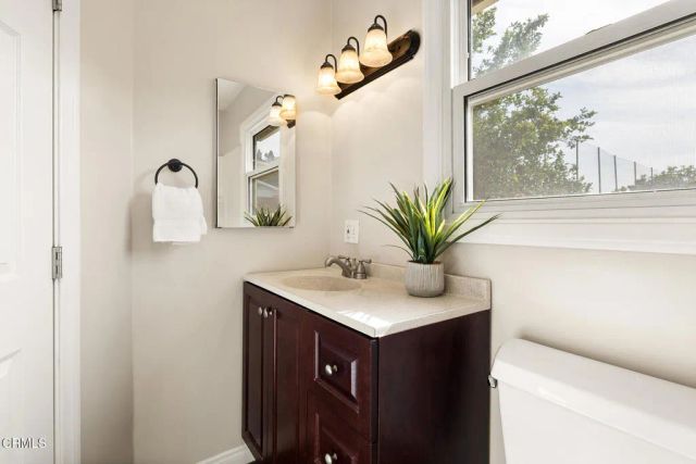 821 Random Lane, Duarte, CA 91010