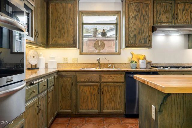 821 Random Lane, Duarte, CA 91010
