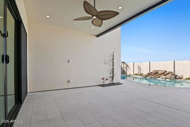 8511 S 9TH Drive 15, Phoenix, AZ 85041