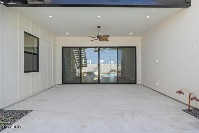 8511 S 9TH Drive 15, Phoenix, AZ 85041