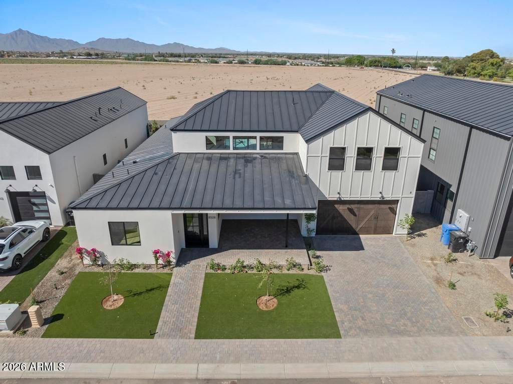 8511 S 9TH Drive 15, Phoenix, AZ 85041 — photo 2