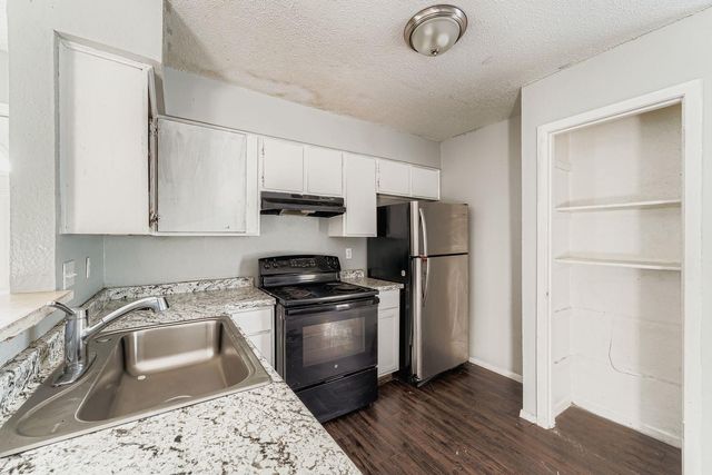 10100 Brownie DR B, Austin, TX 78753