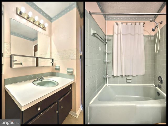 2106 HOPE DR, Red Lion, PA 17356