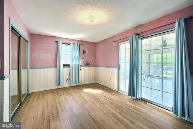 2106 HOPE DR, Red Lion, PA 17356
