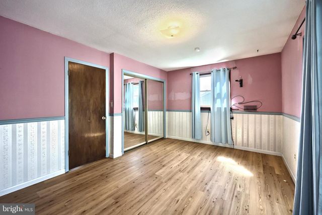 2106 HOPE DR, Red Lion, PA 17356